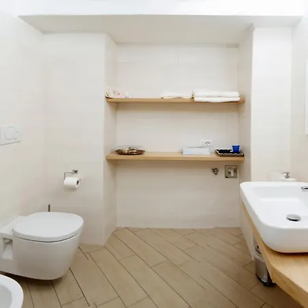 Sweet Apartment *