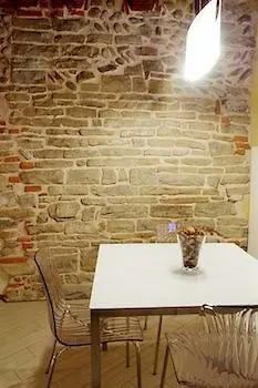 Sweet Apartment *